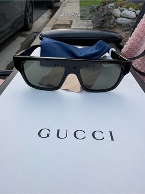 Gucci Men’s Black Shield Sunglasses with Dark Lenses